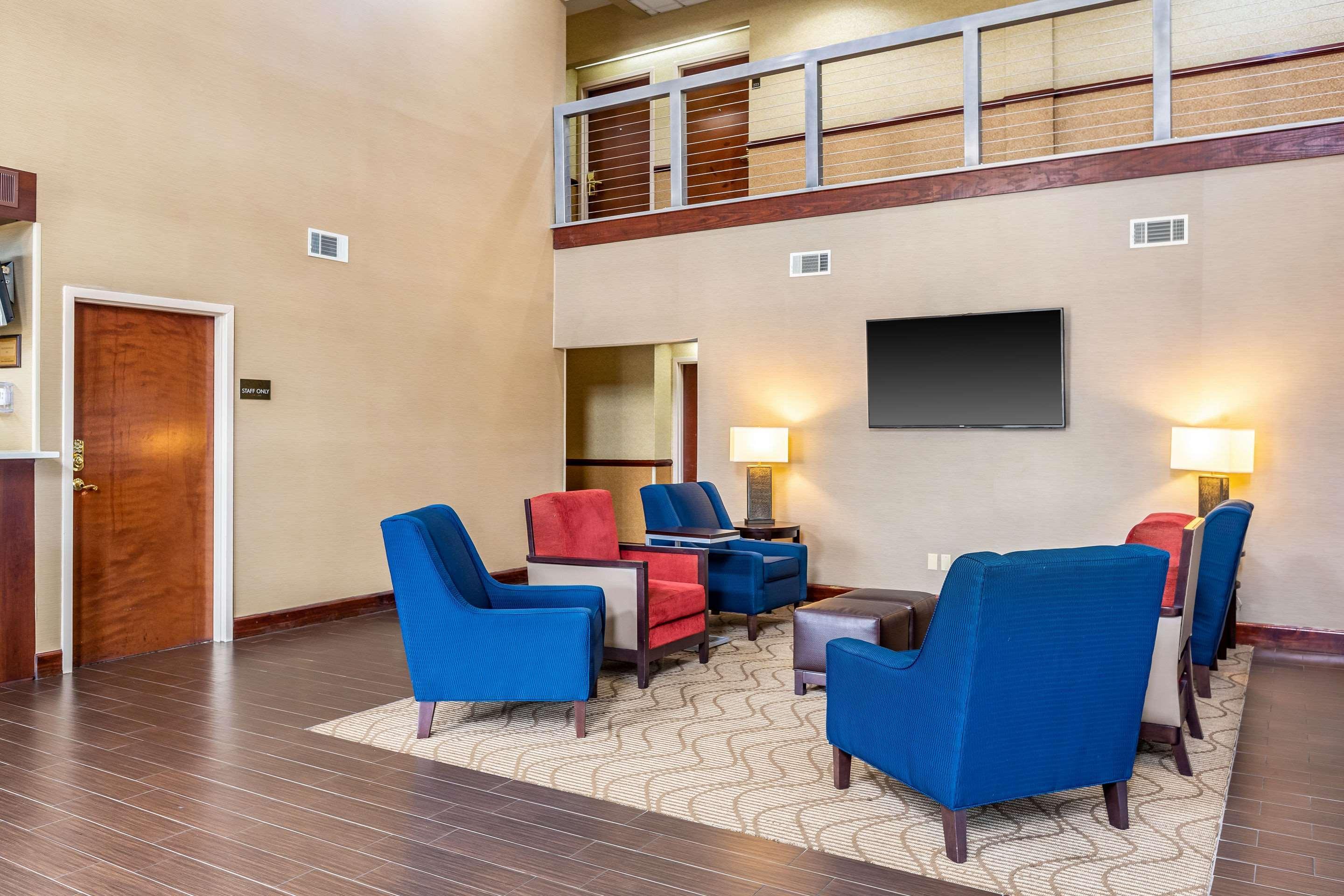 Comfort Suites Near Robins Air Force Base Warner Robins Exterior photo