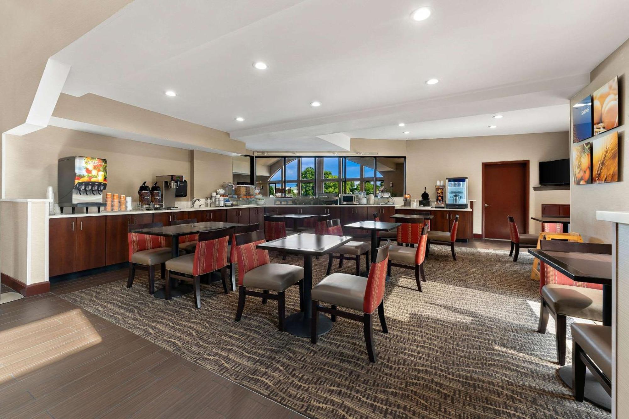 Comfort Suites Near Robins Air Force Base Warner Robins Exterior photo